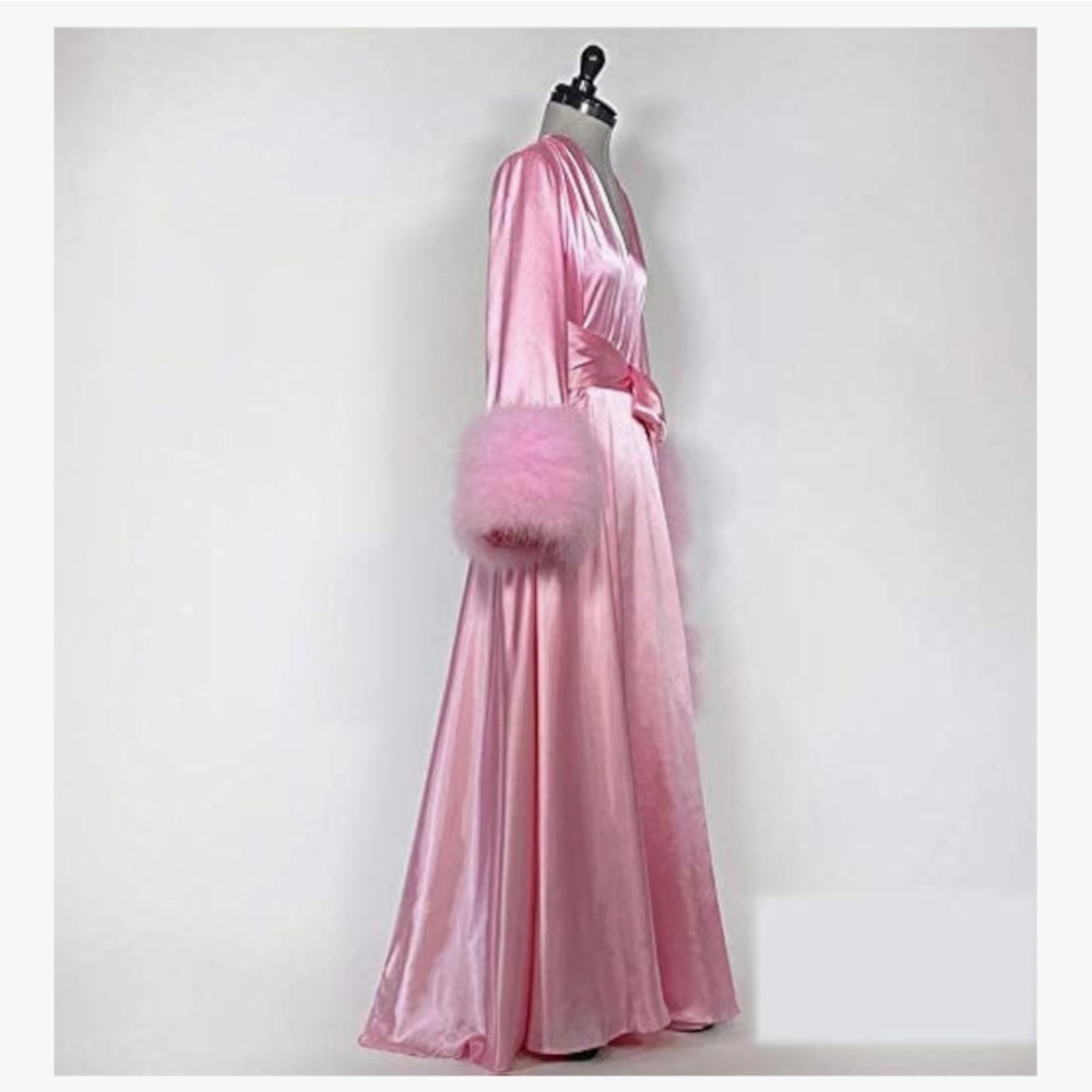 Luxurious Pink Satin Robe with Feather Trim - Picture 2 of 7